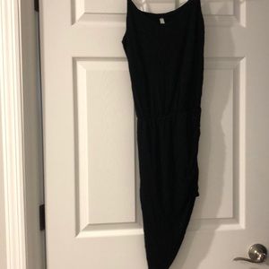 Hi-low fitted black dress